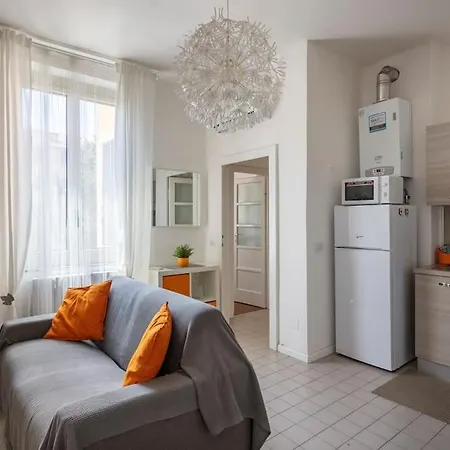 Vicino Ospedale Con Self Check-in 파르마