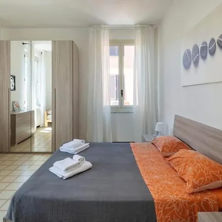 Vicino Ospedale Con Self Check-in Parma