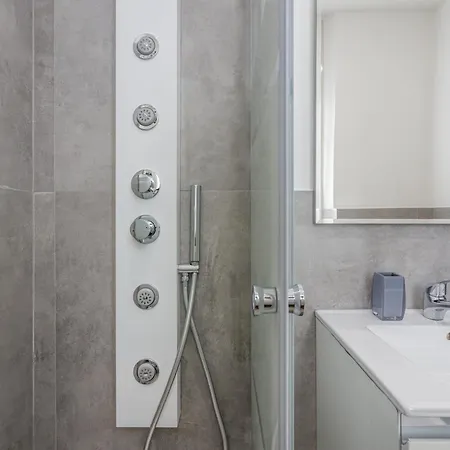 아파트 Vicino Ospedale Con Self Check-in 파르마