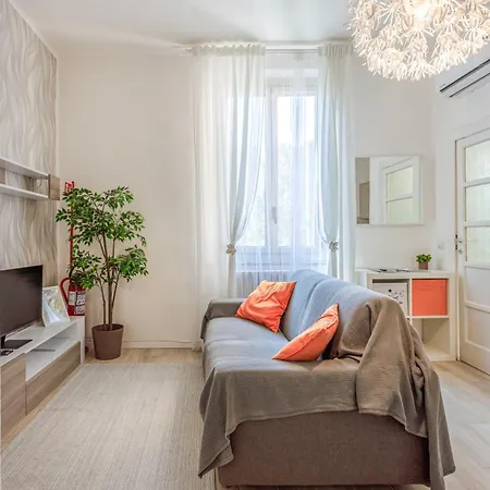 아파트 Vicino Ospedale Con Self Check-in 파르마