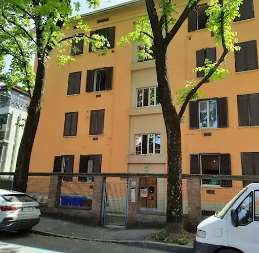 Vicino Ospedale Con Self Check-in Parma